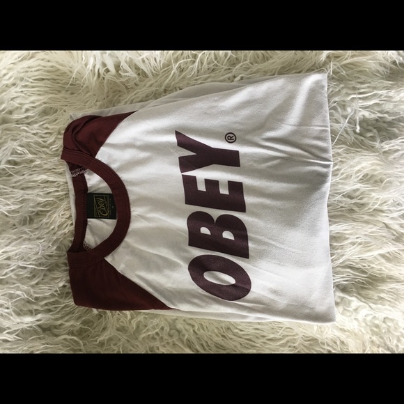 Oh Bey T-shirt - Picture 2 of 5